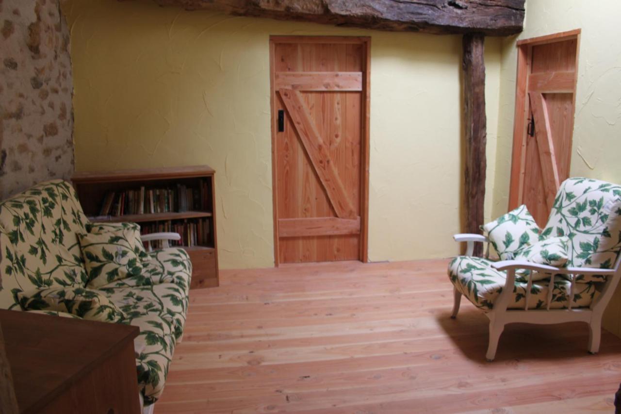 Gite La Pimparola Villa Nouic Luaran gambar