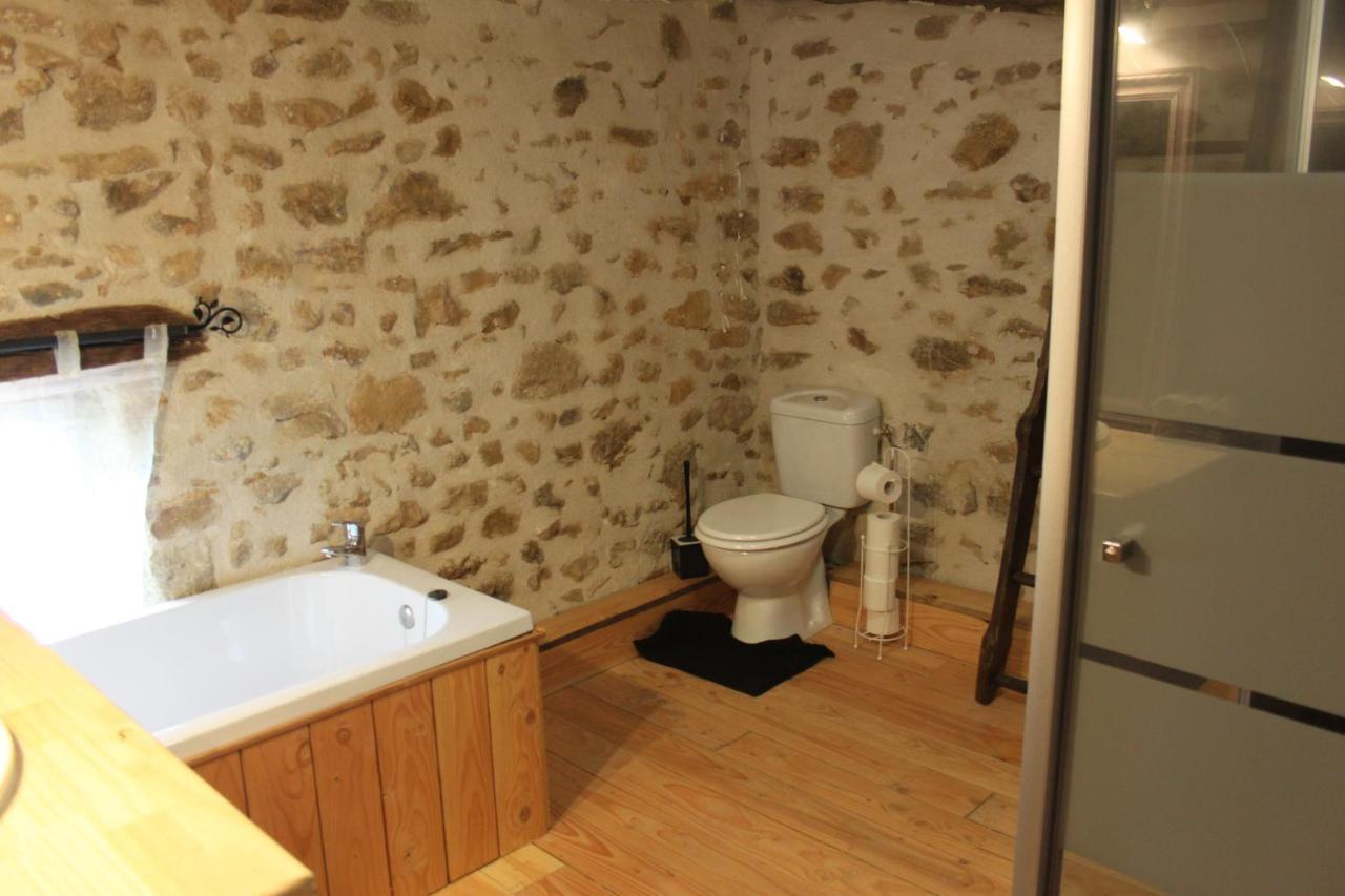 Gite La Pimparola Villa Nouic Luaran gambar