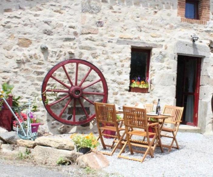 Gite La Pimparola Villa Nouic Luaran gambar